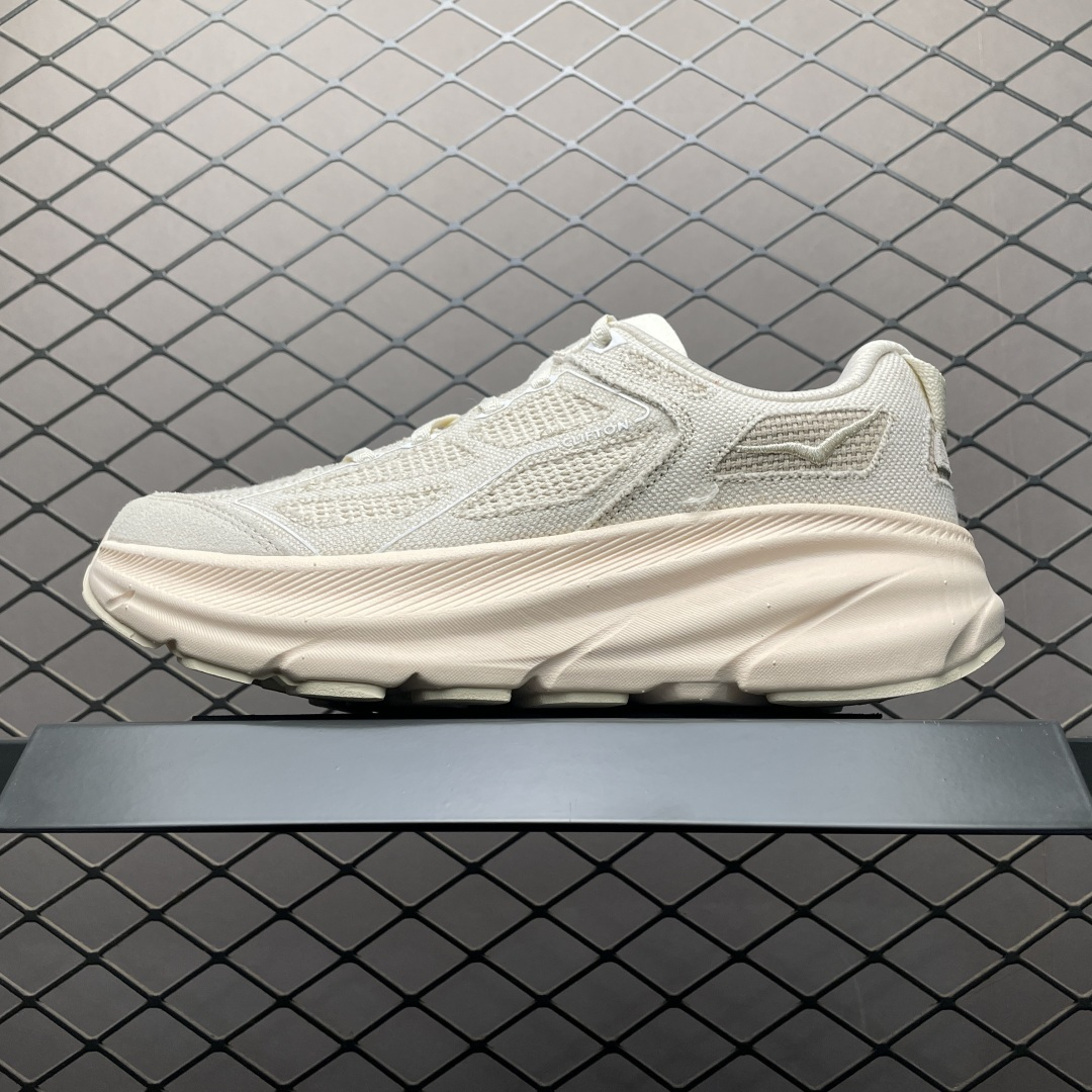 💰550 平臺專供 Hoka Clifton One 9 網面透氣跑步鞋 1162135 全新外貿訂單出貨 尺碼： 36 36.5 37 38 38.5 39 40 40.5 41 42 42.5 43 44 44.5 45 編號：25Y