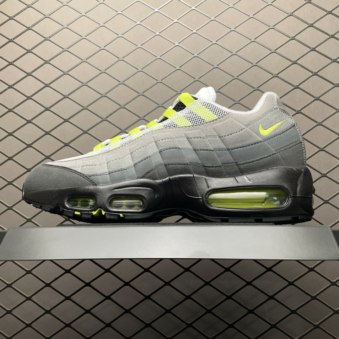 💰550 外貿跑量專供 NK Air Max 95 低幫休閒運動板鞋 CT1689-001 運動休閒鞋 大廠出品 品質板正 性價比無敵 尺碼：40 40.5 41 42 42.5 43 44 44.5 45 46 47.5 編號：25YE