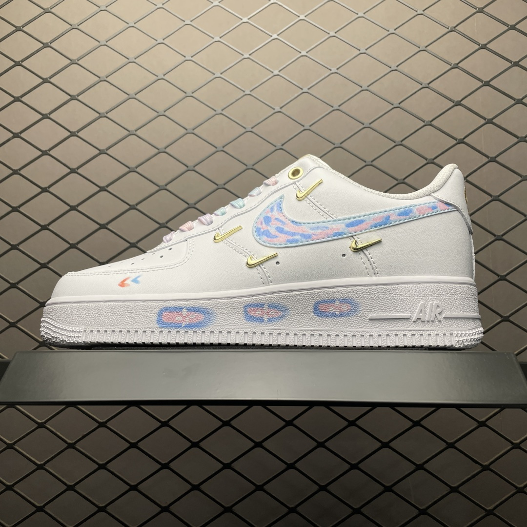 💰620 純原NK Air Force 1 空軍一號休閒板鞋 ZH0316-105 尺碼：36 36.5 37.5 38 38.5 39 40 40.5 41 42 42.5 43 44 45 編號：31TDEF51