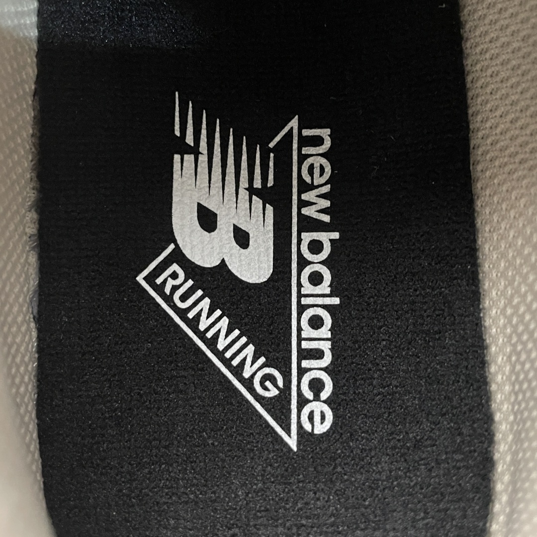   New Balance U204LMRA 复古休闲鞋 薄底鞋 公司级品质 区别市面先行通货版本 鞋身