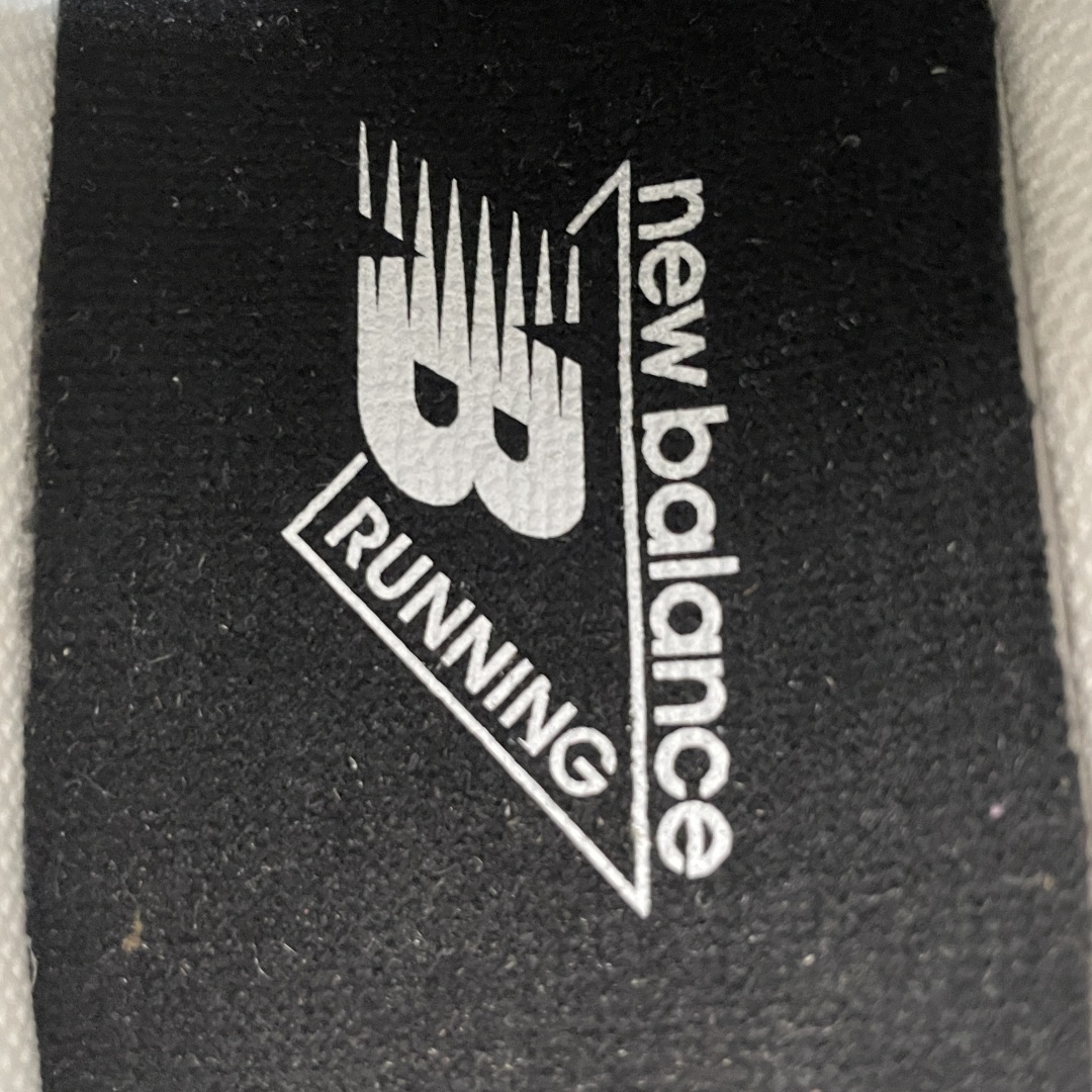   New Balance U204LSWB 复古休闲鞋 薄底鞋 公司级品质 区别市面先行通货版本 鞋身