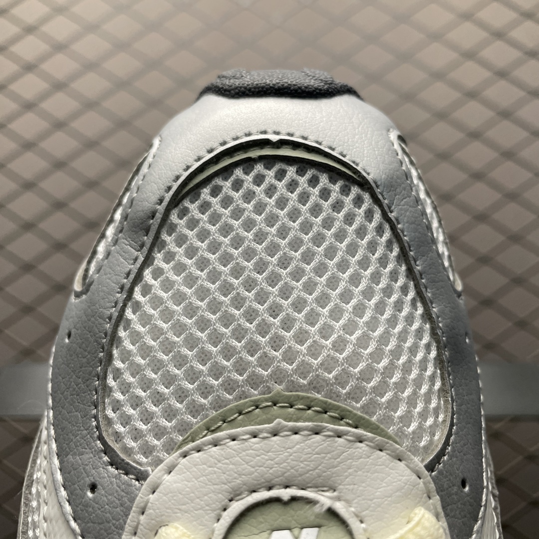   New Balance U204LSWB 复古休闲鞋 薄底鞋 公司级品质 区别市面先行通货版本 鞋身