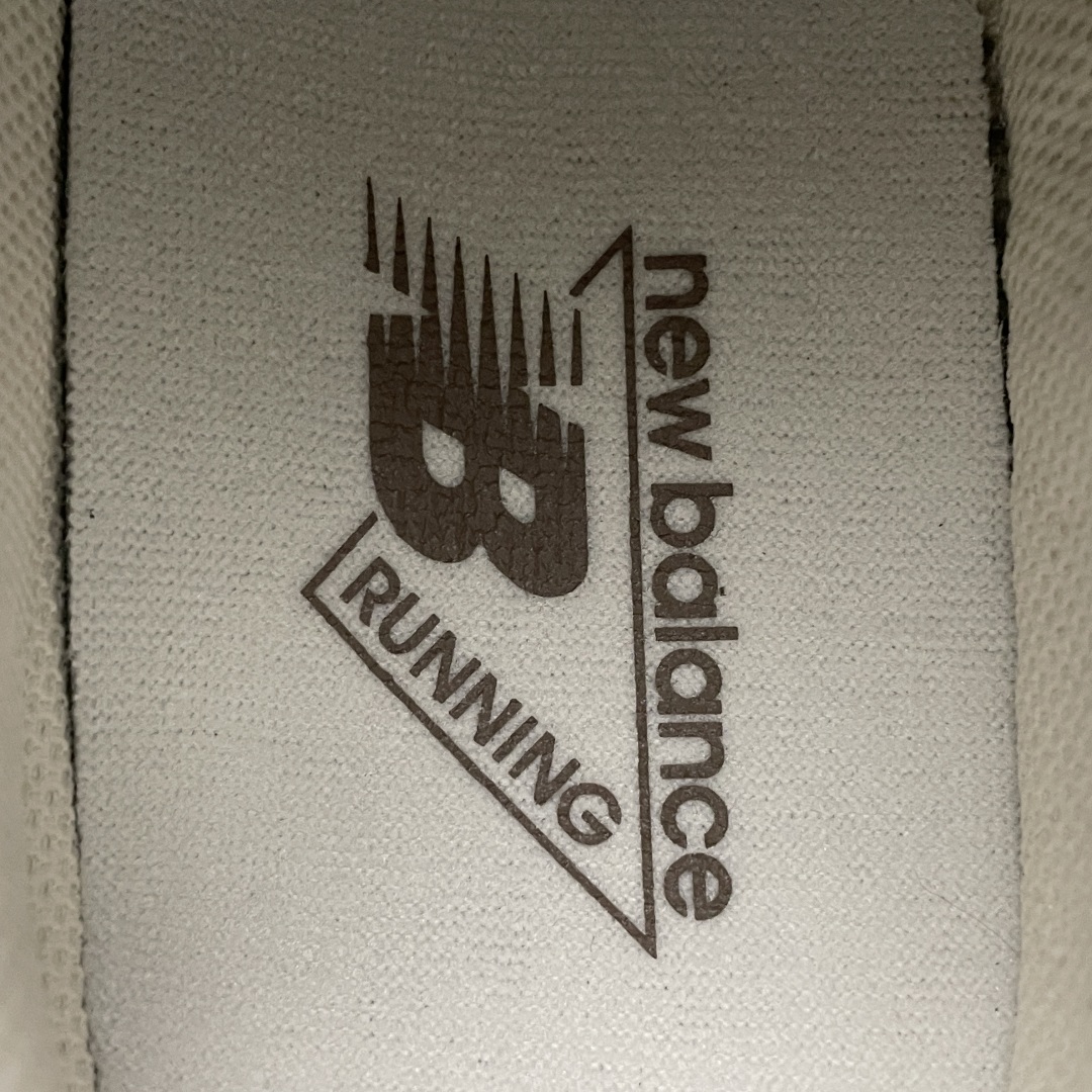   New Balance U204LMMA 复古休闲鞋 薄底鞋 公司级品质 区别市面先行通货版本 鞋身