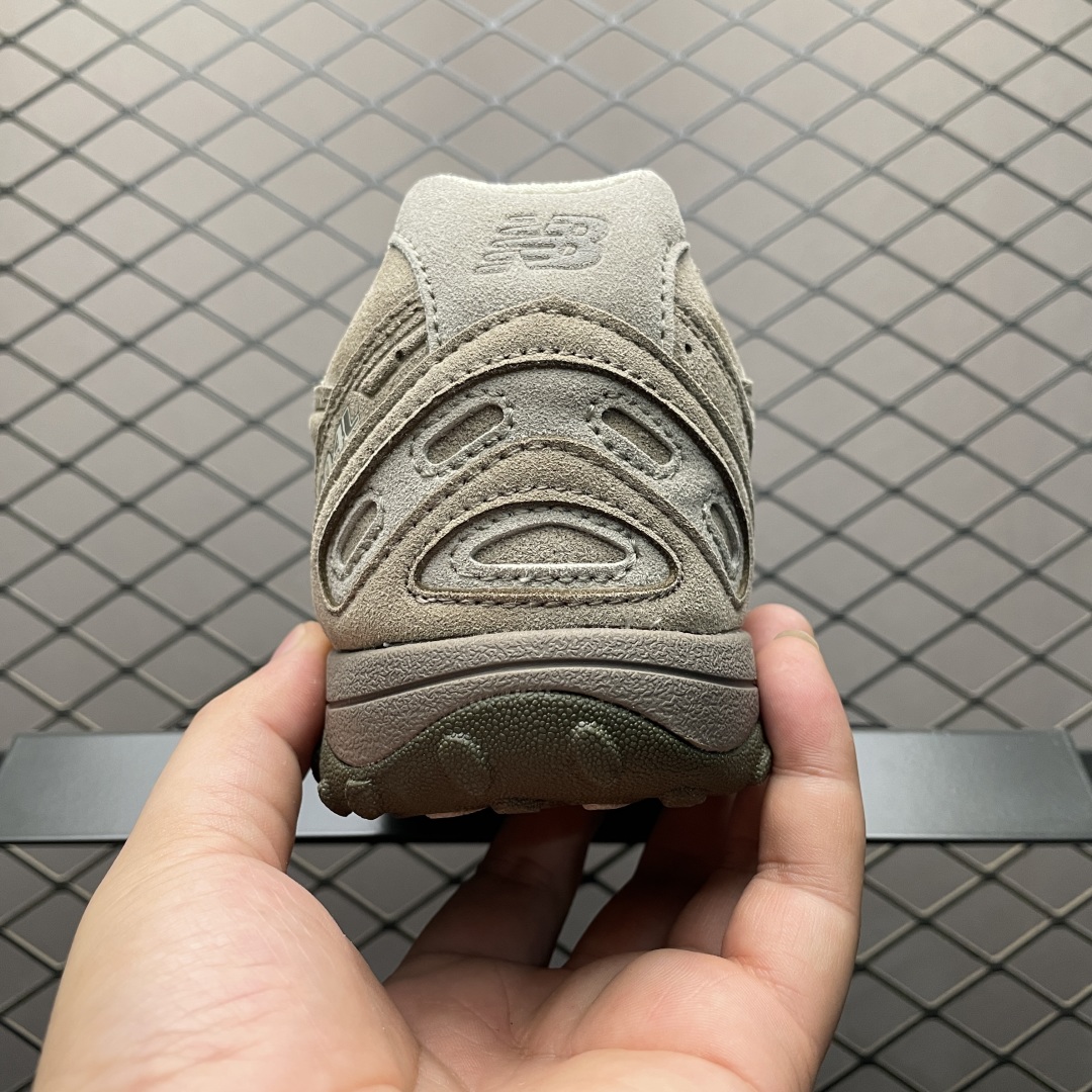   New Balance U204LMMA 复古休闲鞋 薄底鞋 公司级品质 区别市面先行通货版本 鞋身