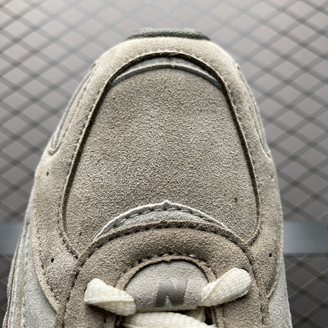   New Balance U204LMMA 复古休闲鞋 薄底鞋 公司级品质 区别市面先行通货版本 鞋身