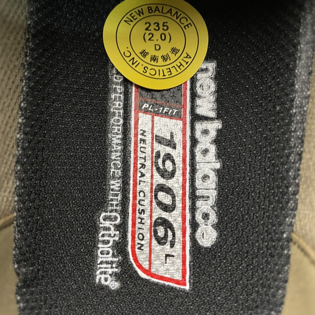 New Balance 新百伦 复古休闲跑步鞋 U1906LNV 尺码：36 37 37.5 38 38