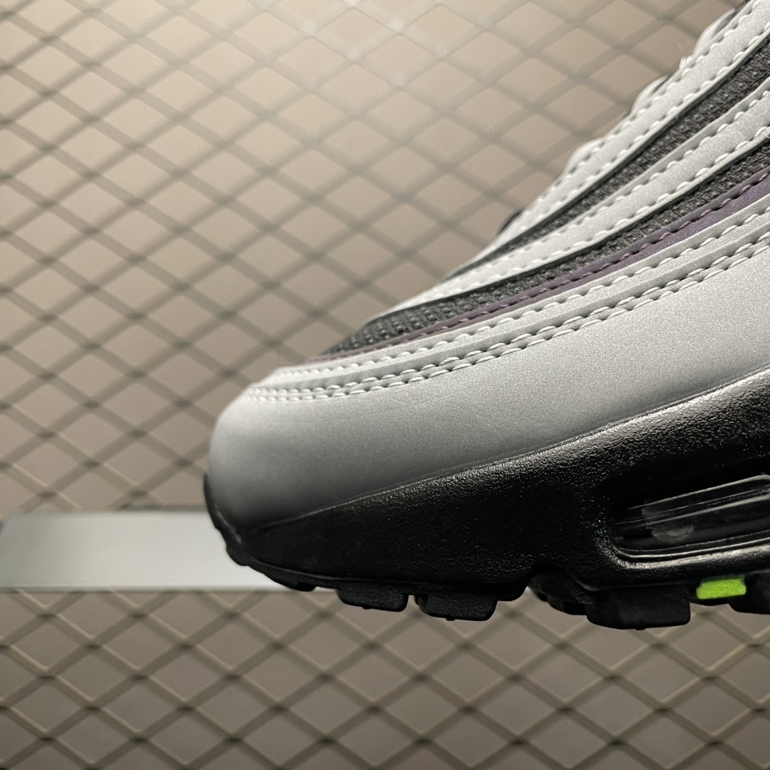 Division St. x NK Air Max 95/97 Ducks Of a Feather T