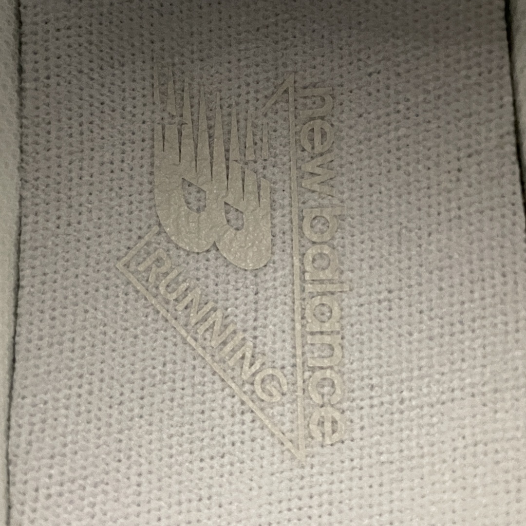 New Balance U204LMMC 复古休闲鞋 薄底鞋 公司级品质 区别市面先行通货版本 鞋身搭载