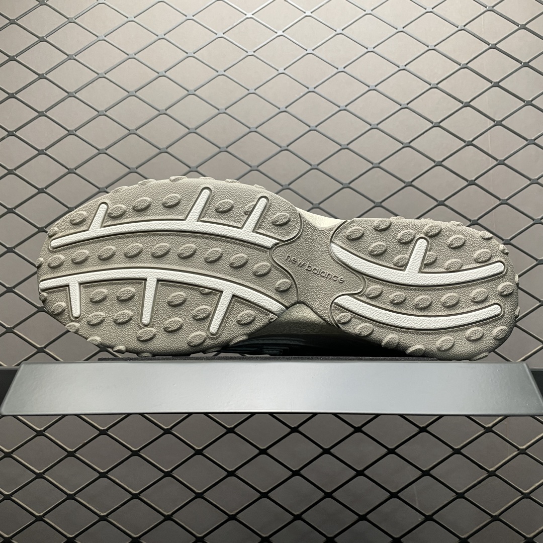 New Balance U204LMMC 复古休闲鞋 薄底鞋 公司级品质 区别市面先行通货版本 鞋身搭载