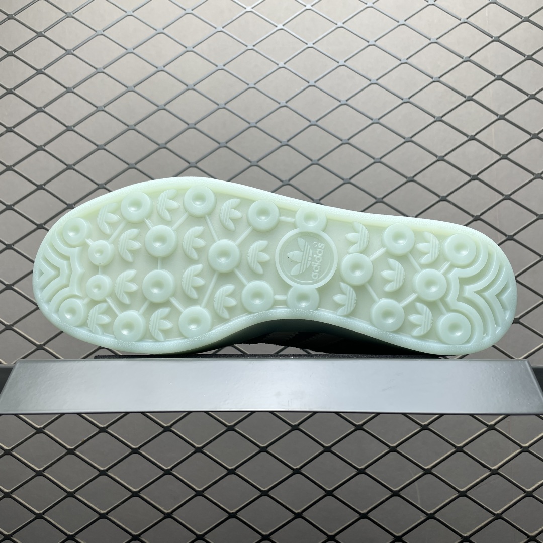 AD 阿迪 Gazelle Indoor 低帮运动休闲板鞋 JR8852 尺码：35.5 36 36.5