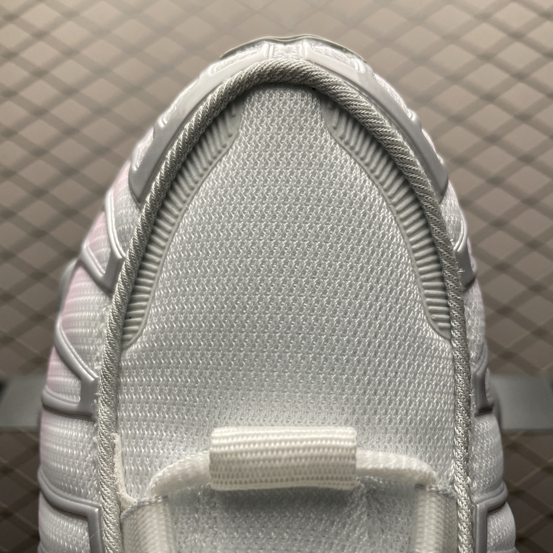 外贸专供 NK Shox TL 气柱复古跑鞋 HV2520-001 该款保留了早期复古外形 鞋身整体以皮