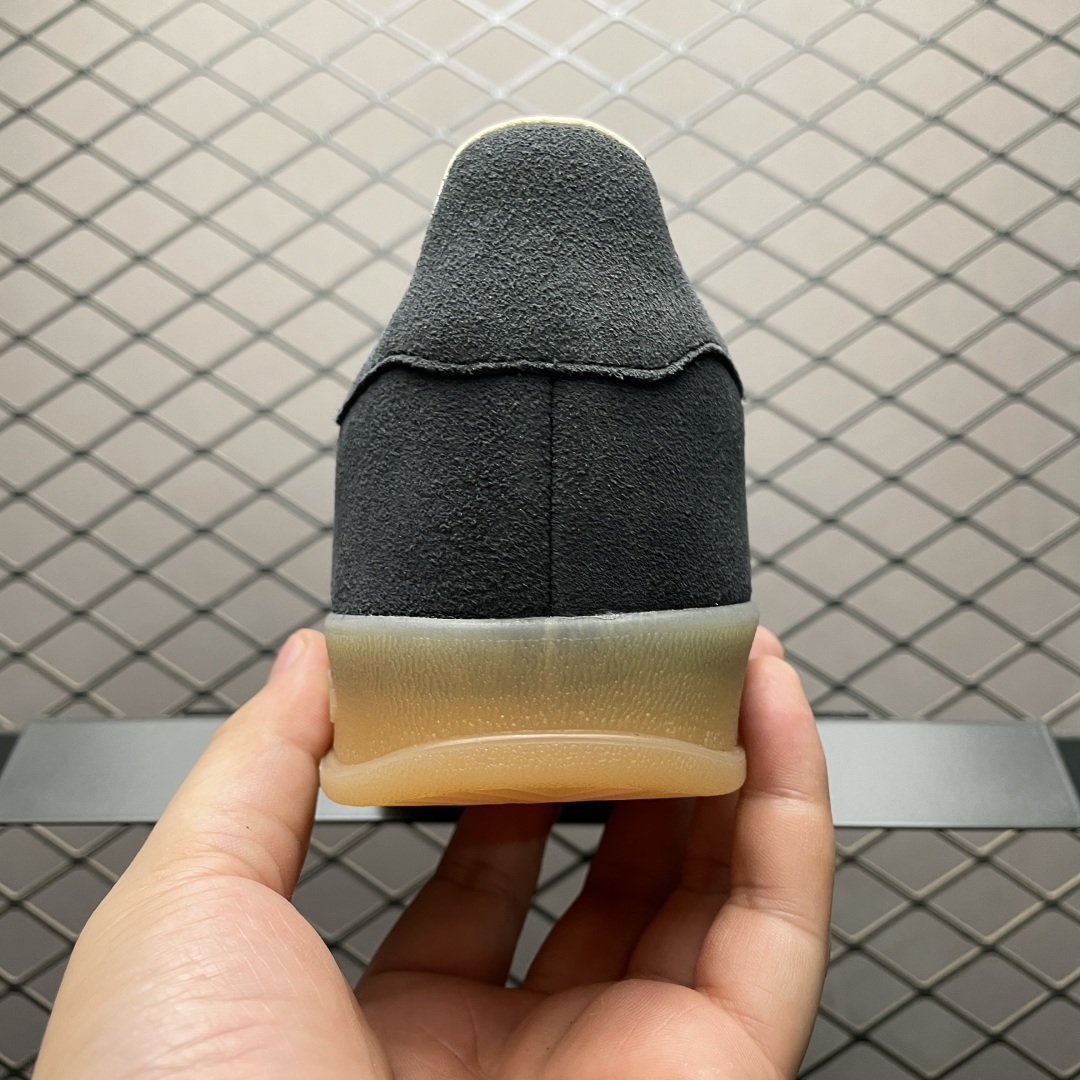 AD 阿迪 Gazelle Indoor 低帮运动休闲板鞋 JS1412 尺码：35.5 36 36.5