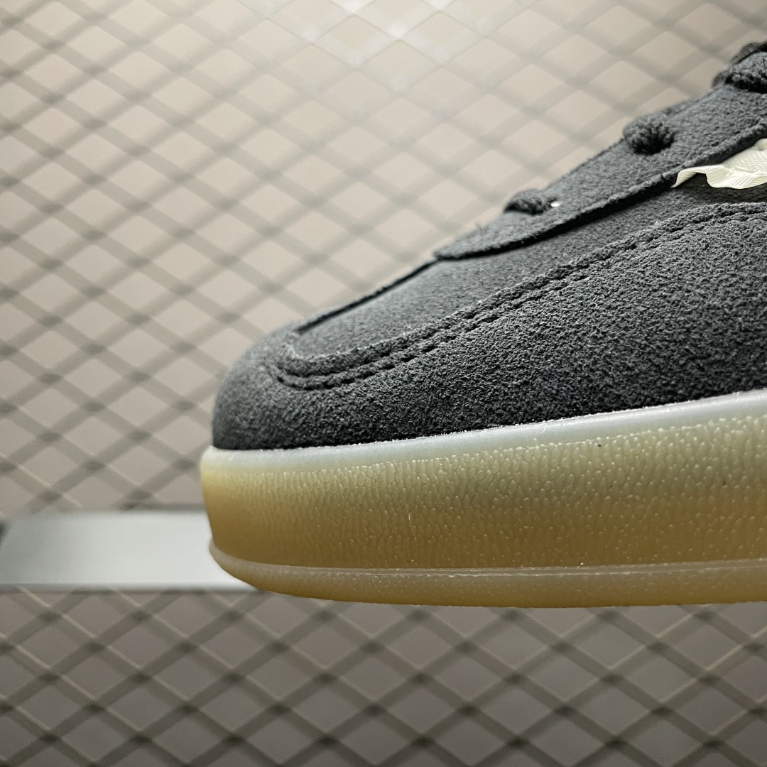 AD 阿迪 Gazelle Indoor 低帮运动休闲板鞋 JS1412 尺码：35.5 36 36.5
