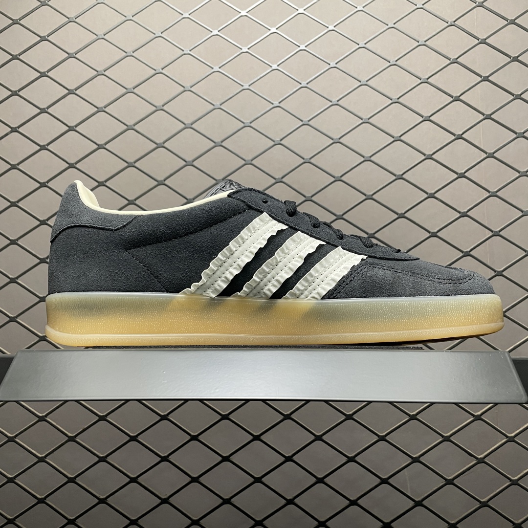 AD 阿迪 Gazelle Indoor 低帮运动休闲板鞋 JS1412 尺码：35.5 36 36.5
