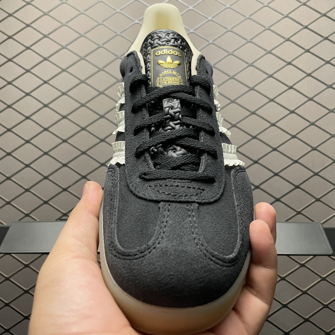 AD 阿迪 Gazelle Indoor 低帮运动休闲板鞋 JS1412 尺码：35.5 36 36.5