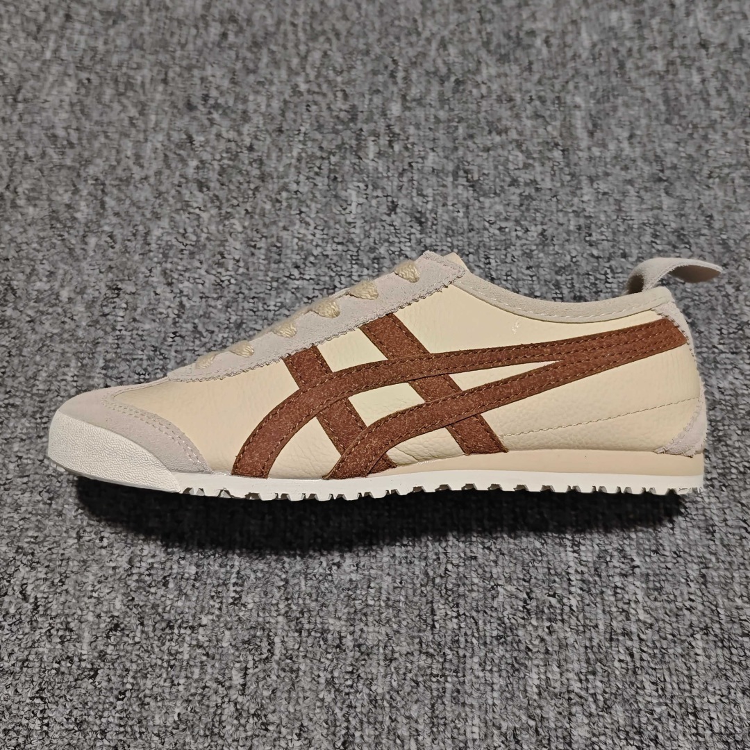 Onitsuka Tiger White Leather Sneakers with Silver Stripes - Sizes 36-45 7 cmp i1758131463950 5216 0 2