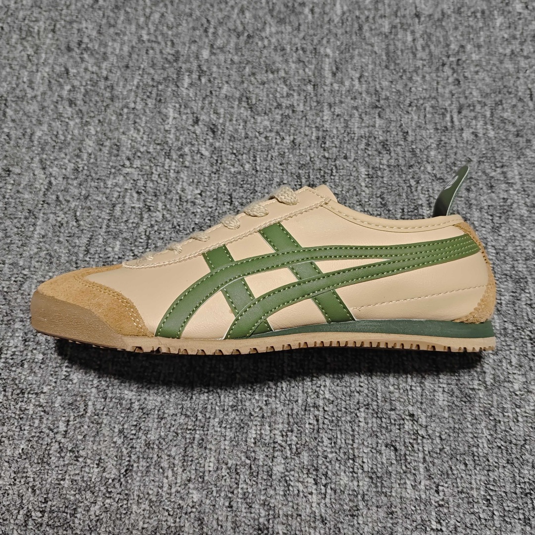 Onitsuka Tiger White Leather Sneakers with Blue and Red Stripes 10 cmp i1758131507608 7873 0 6
