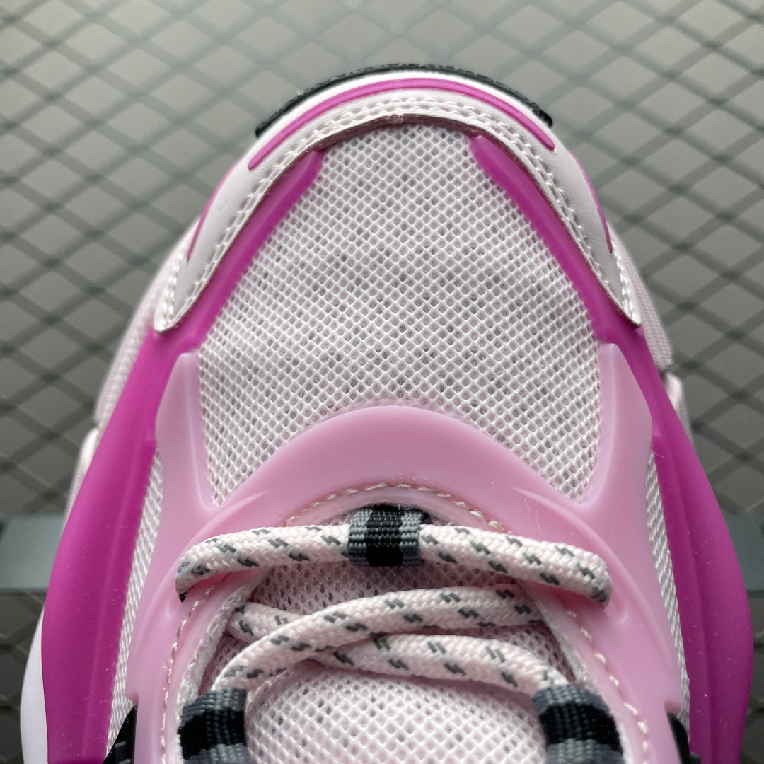 图片[7]-外贸爆款 Pharrell x AD Adistar Jellyfish 联名款低帮复古风老爹鞋 JP9273 未来科技感十足 以3D风格焕新演绎标志性三条纹 为造型添上点睛之笔 金属质感视觉效果TPU自带哑光反射 非常的细节 最大的亮点无疑是鞋屁股 大块的tpu包裹 让增高的大底不再突兀 更显腿长脚细 尺码：36 36.5 37 38 38.5 39 40 40.5 41 42 42.5 43 44 44.5 45 46 47-选品中心