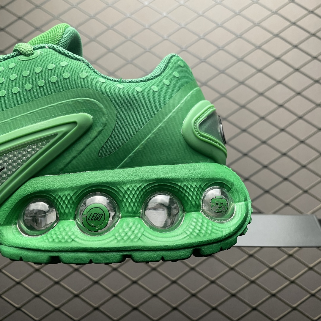 LEGO x NK Air Max Dn 乐高联名气垫跑鞋 IH7671-701 全新鞋款在同侧采用了圆