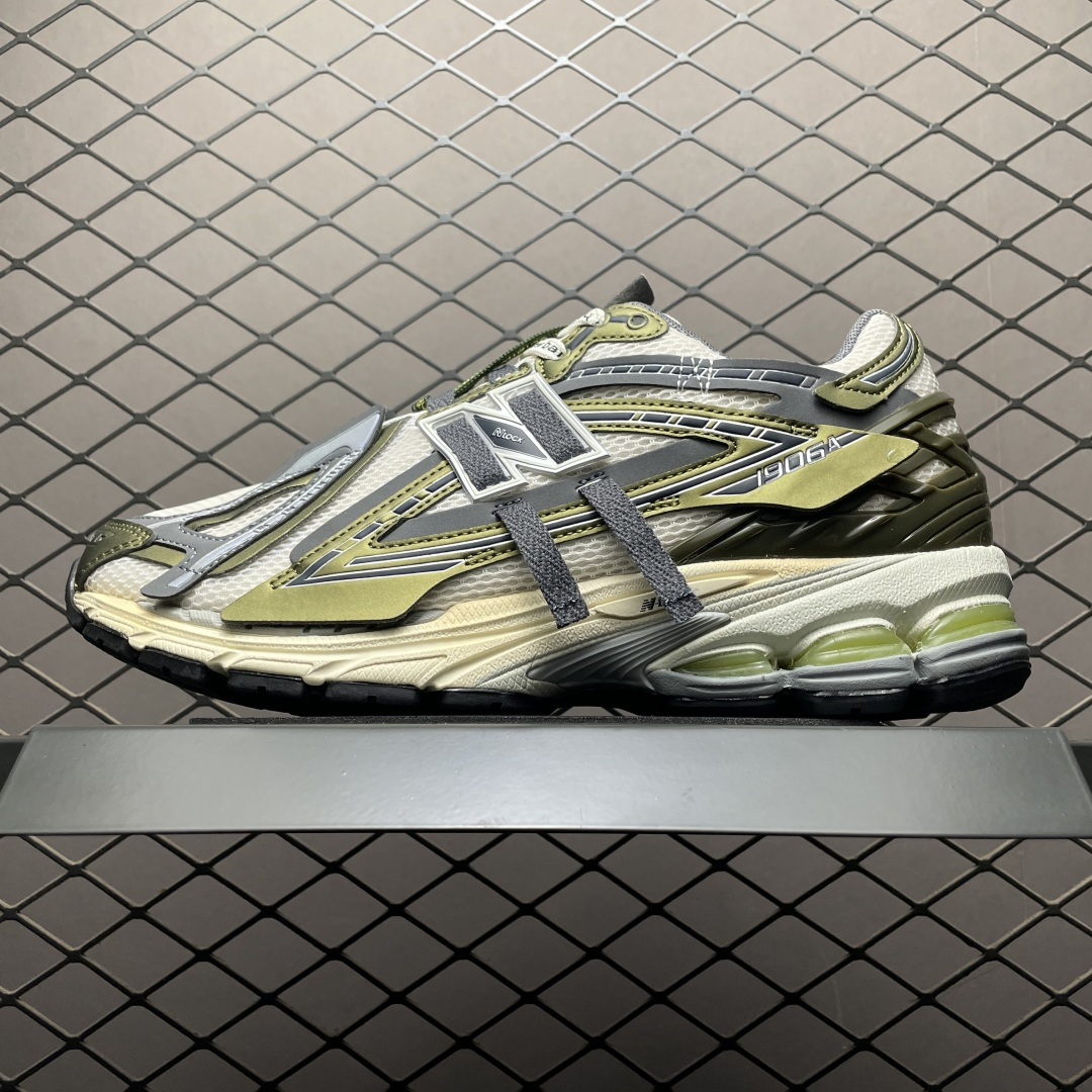 💰260 New Balance 新百伦 复古休闲跑步鞋 U1906ANC 大厂出品 独立私模大底 原厂中底布 全网唯一正确做旧组合大底 尺码:36 37 37.5 38 38.5 39.5 40 40.5 41.5 42 42.5 43 44 44.5 45 45.5 46.5 编号:31UEFF28