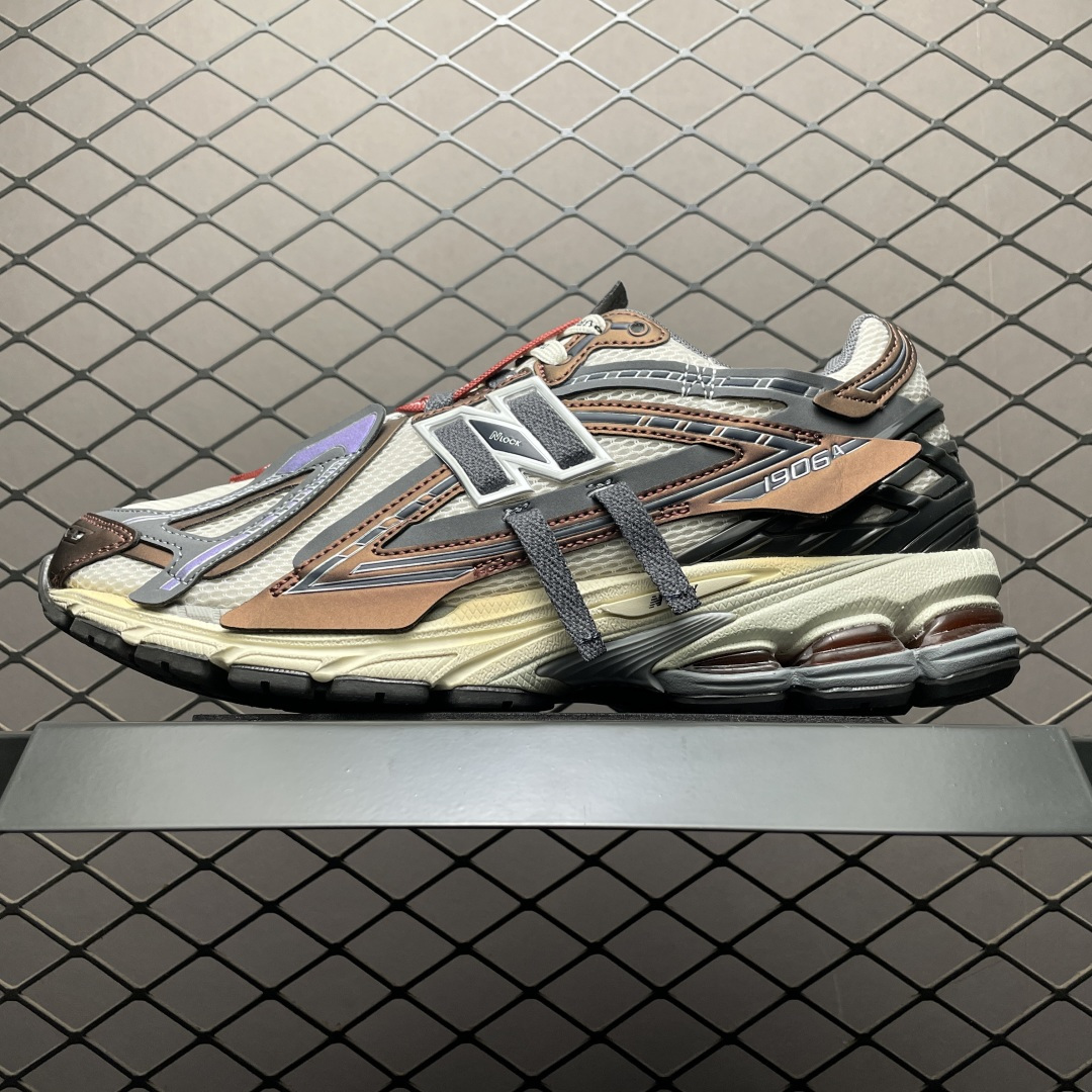 💰260 New Balance 新百伦 复古休闲跑步鞋 M1906AR 大厂出品 独立私模大底 原厂中底布 全网唯一正确做旧组合大底 尺码:36 37 37.5 38 38.5 39.5 40 40.5 41.5 42 42.5 43 44 44.5 45 45.5 46.5 编号:31UEFF28