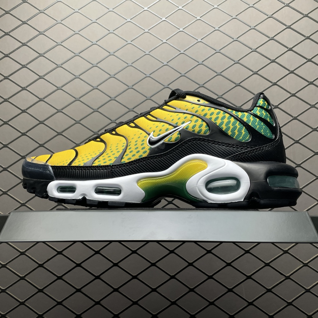 图片[4]-PB版 NK Air Max Plus TN 复古气垫跑鞋 大厂出品 多道QC标准品控质检 整体配色采用撞色妆点 鞋面网眼布和皮革材质打造 中底搭载 Air Max 科技 保证了日常穿着的缓震性！鞋垫处和鞋后跟印有 TN 字样 彰显鞋款身份 尺码：36 36.5 37.5 38 38.5 39 40 40.5 41 42 42.5 43 44 44.5 45 46-选品中心