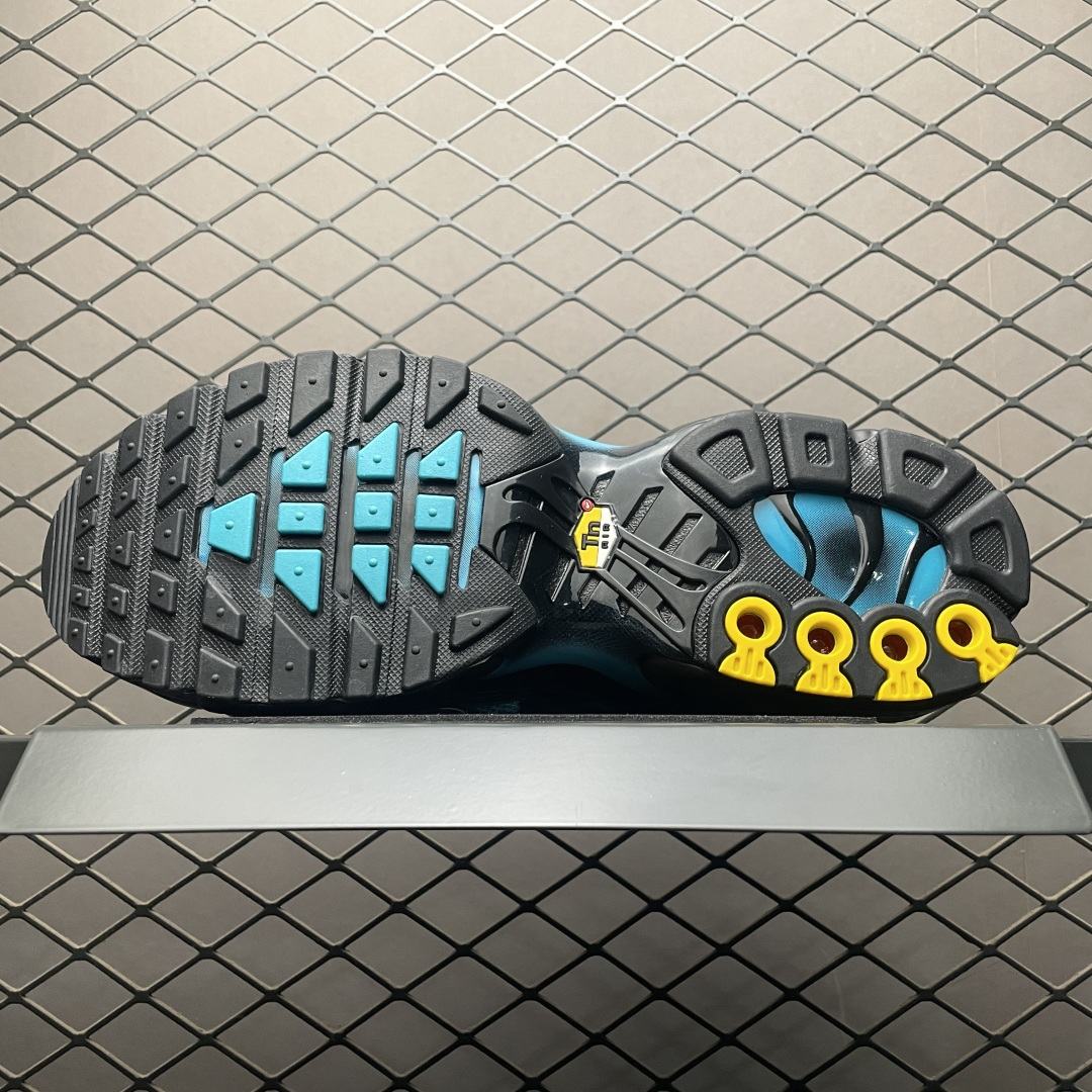 图片[5]-PB版 NK Air Max Plus TN 复古气垫跑鞋 DM0032-016 大厂出品 多道QC标准品控质检 整体配色采用撞色妆点 鞋面网眼布和皮革材质打造 中底搭载 Air Max 科技 保证了日常穿着的缓震性！鞋垫处和鞋后跟印有 TN 字样 彰显鞋款身份 尺码：36 36.5 37.5 38 38.5 39 40 40.5 41 42 42.5 43 44 44.5 45 46-选品中心