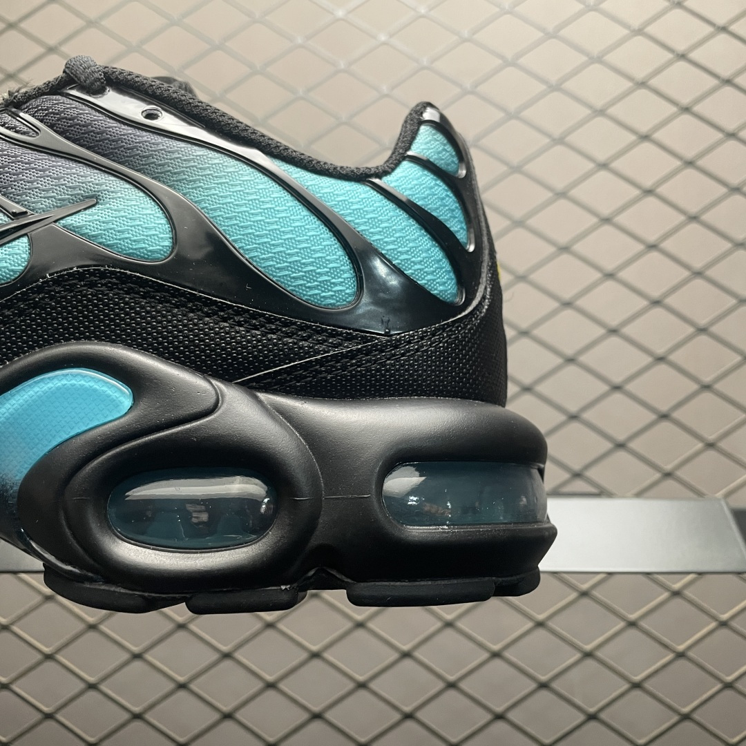 图片[4]-PB版 NK Air Max Plus TN 复古气垫跑鞋 DM0032-016 大厂出品 多道QC标准品控质检 整体配色采用撞色妆点 鞋面网眼布和皮革材质打造 中底搭载 Air Max 科技 保证了日常穿着的缓震性！鞋垫处和鞋后跟印有 TN 字样 彰显鞋款身份 尺码：36 36.5 37.5 38 38.5 39 40 40.5 41 42 42.5 43 44 44.5 45 46-选品中心