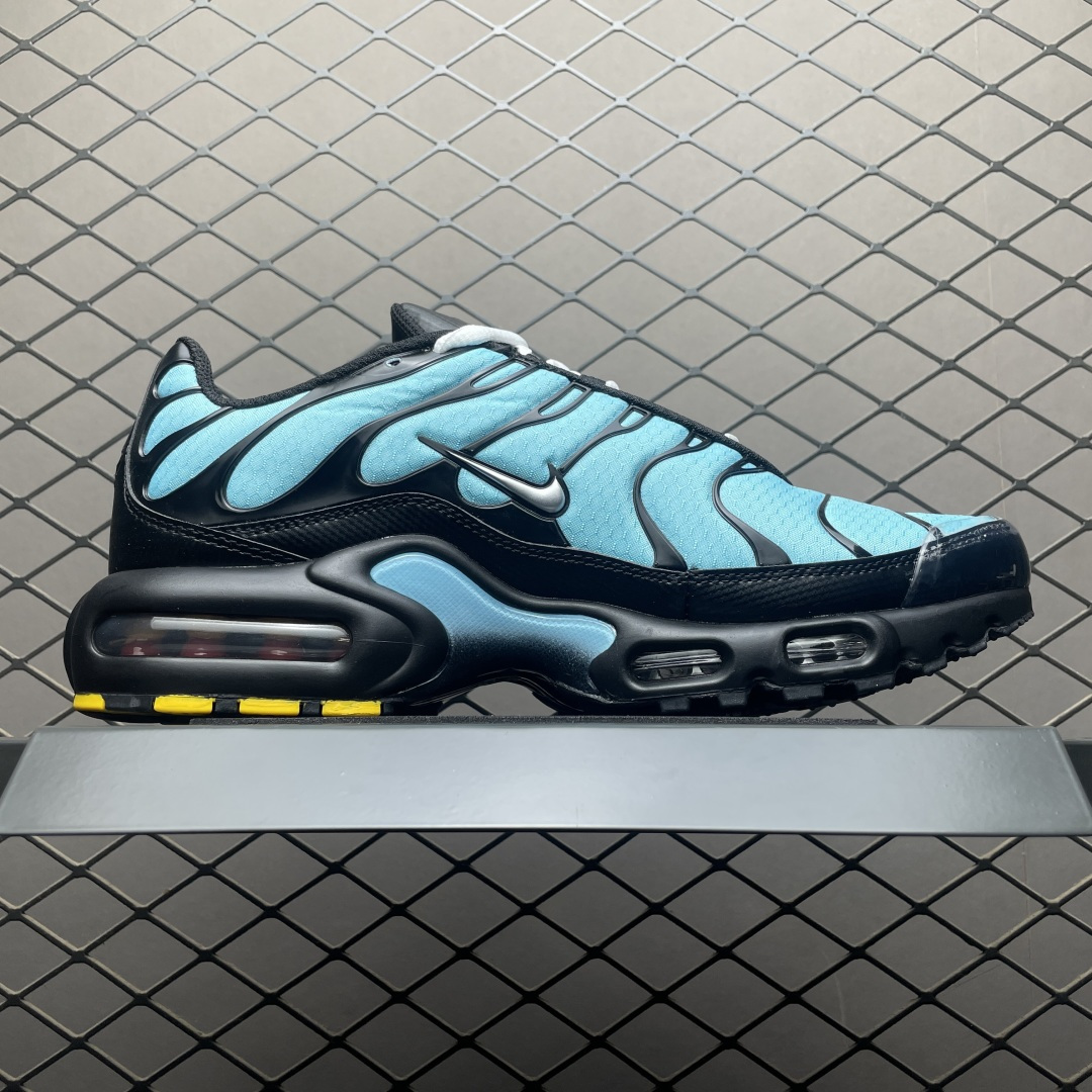 图片[3]-PB版 NK Air Max Plus TN 复古气垫跑鞋 CW8838-400 大厂出品 多道QC标准品控质检 整体配色采用撞色妆点 鞋面网眼布和皮革材质打造 中底搭载 Air Max 科技 保证了日常穿着的缓震性！鞋垫处和鞋后跟印有 TN 字样 彰显鞋款身份 尺码：36 36.5 37.5 38 38.5 39 40 40.5 41 42 42.5 43 44 44.5 45 46-选品中心
