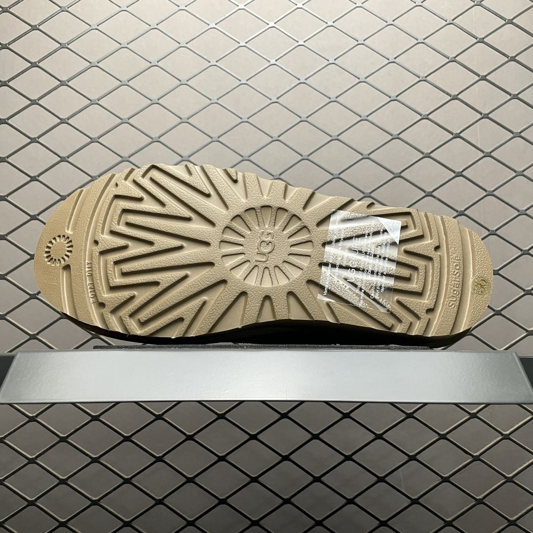 图片[5]-UGG Kallen Lace 新款低帮雪地靴 1173891 冬季保暖外出 家居都是很适合的选择 近年uug推出款式系列 局部偏向年轻消费者喜好 也走到时尚潮流穿搭的前沿 鞋身材质 防泼水涂层翻毛皮鞋面 轻便全套包装 尺码： 35 36 37 38 39 40-选品中心