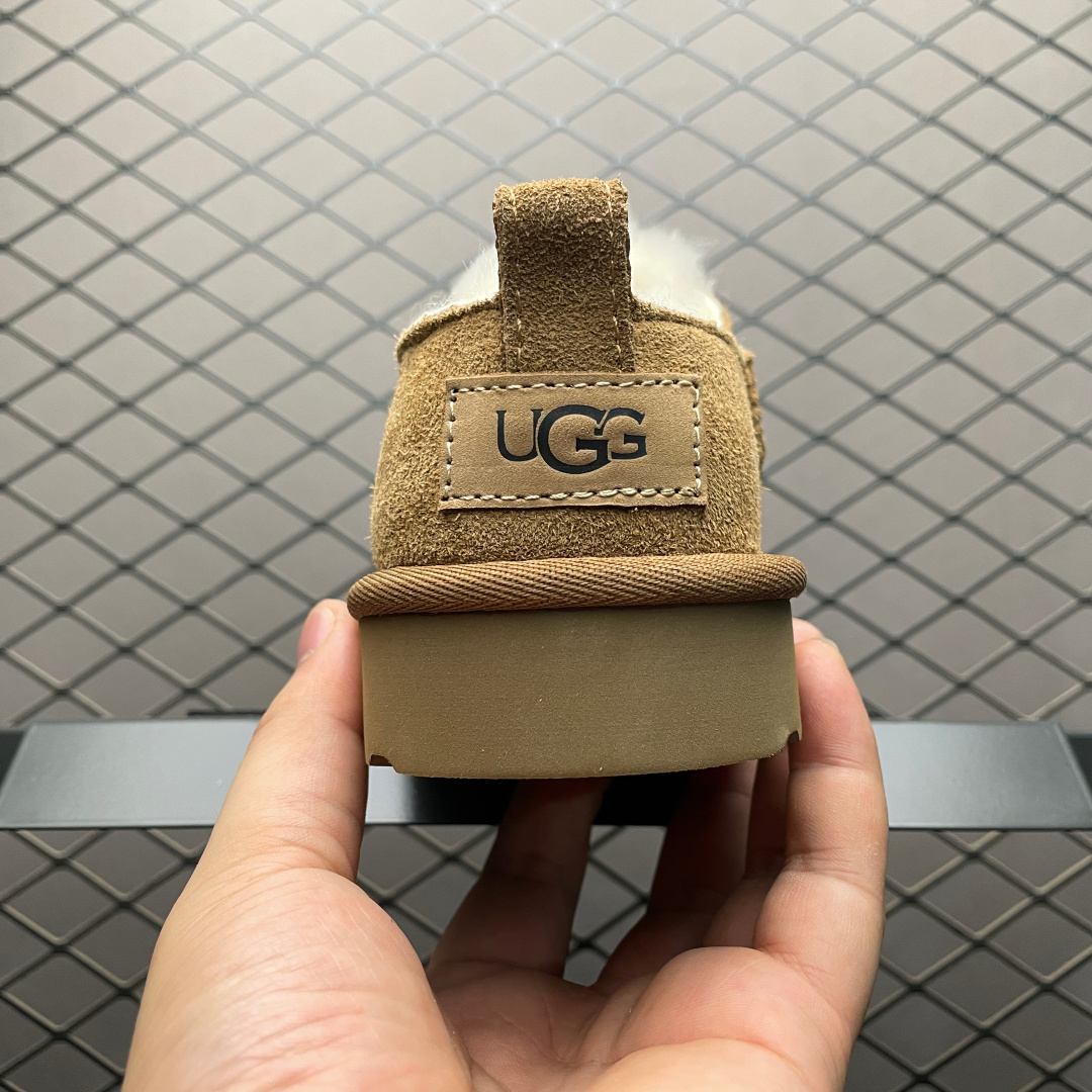 图片[2]-UGG Kallen Lace 新款低帮雪地靴 1173891 冬季保暖外出 家居都是很适合的选择 近年uug推出款式系列 局部偏向年轻消费者喜好 也走到时尚潮流穿搭的前沿 鞋身材质 防泼水涂层翻毛皮鞋面 轻便全套包装 尺码： 35 36 37 38 39 40-选品中心