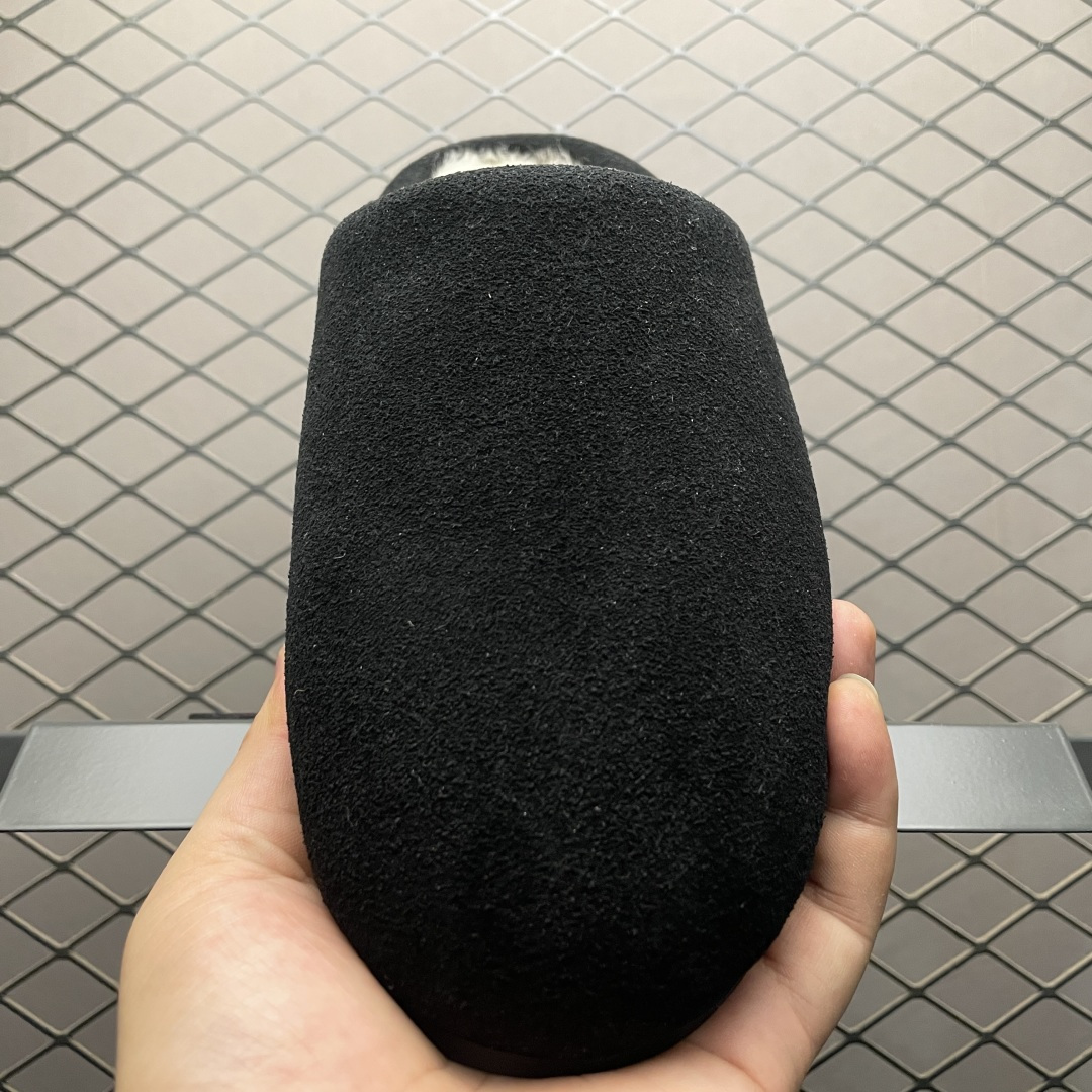 图片[9]-X1版 UGG Elea Slip-On 轻薄一脚蹬 1171390 居家 办公室 空调房室内 易搭配超时髦大长腿福利款 鞋头到鞋垫真羊皮毛一体 带防水工艺 区别市面任何版本 独立原版开发大底 羊绒鞋垫 冬季保暖外出 家居都是很适合的选择 近年uug推出款式系列 局部偏向年轻消费者喜好 也走到时尚潮流穿搭的前沿 鞋身材质 防泼水涂层翻毛皮鞋面 17毫米UGGPURE植入式羊毛内底 轻便防滑舒适橡胶外底 全套包装 尺码： 35 36 37 38 39 40-选品中心