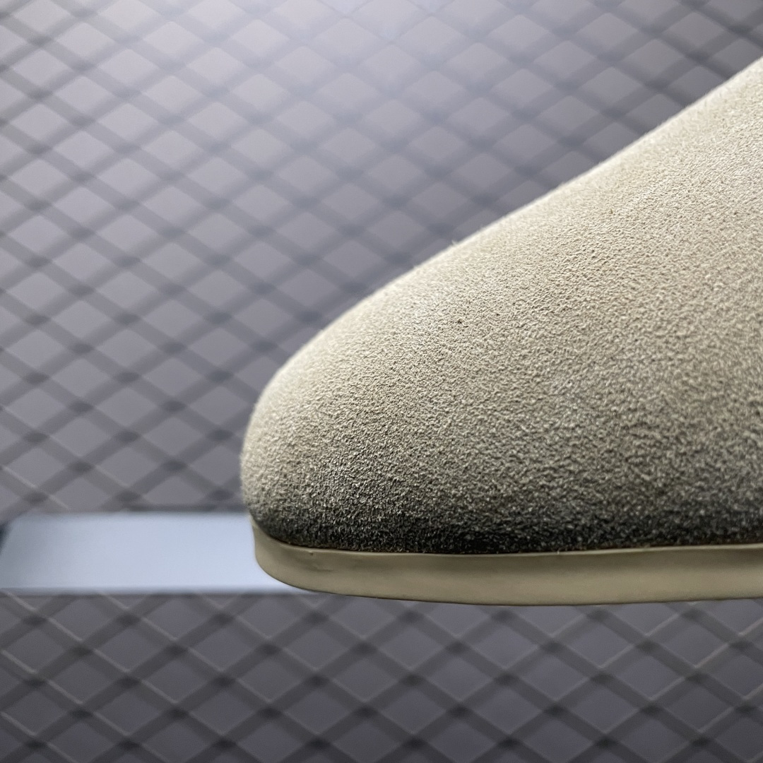 图片[6]-X1版 UGG Elea Slip-On 轻薄一脚蹬 1171390 居家 办公室 空调房室内 易搭配超时髦大长腿福利款 鞋头到鞋垫真羊皮毛一体 带防水工艺 区别市面任何版本 独立原版开发大底 羊绒鞋垫 冬季保暖外出 家居都是很适合的选择 近年uug推出款式系列 局部偏向年轻消费者喜好 也走到时尚潮流穿搭的前沿 鞋身材质 防泼水涂层翻毛皮鞋面 17毫米UGGPURE植入式羊毛内底 轻便防滑舒适橡胶外底 全套包装 尺码： 35 36 37 38 39 40-选品中心