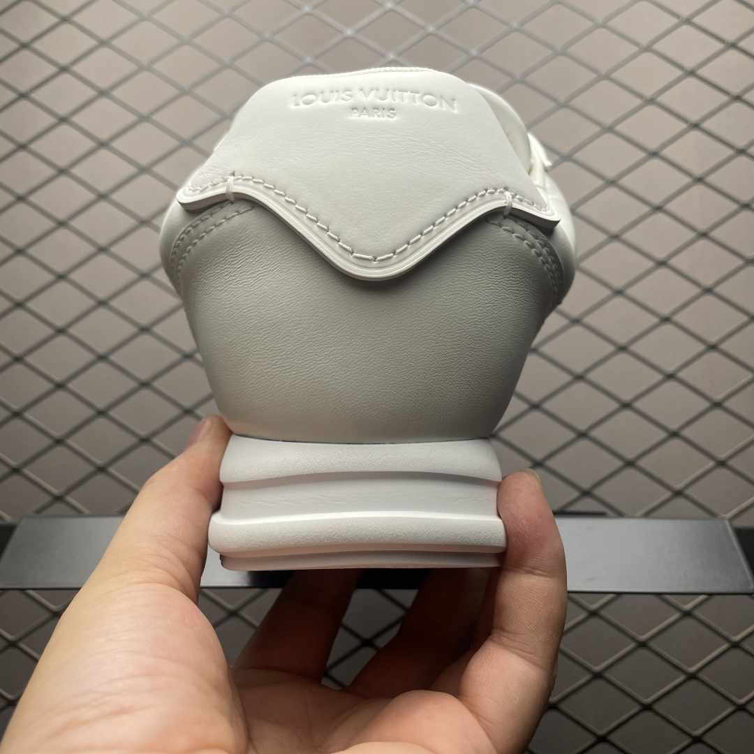 图片[2]-Nigo x Louis Vuitton 路易威登 LV Buttersoft 阿甘鞋 低帮休闲面包鞋 海淘代购同渠道品质 高端零售 外贸充正专供 原版购入开发 全鞋羊皮➕牛皮鞋面 ZP级全套包装 完美楦型 正确卡色 大底TPU 质感媲美原版 细节与原版一致 请注意区分市面通货材 尺码：36 37 38 39 40 41 42 43 44 45 46-选品中心