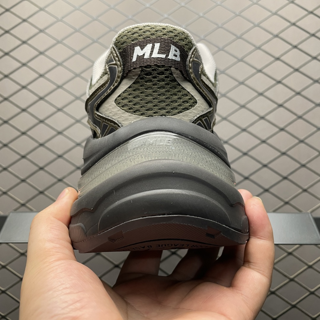 图片[2]-网红爆款 MLB Curve Runner Enamel 低帮休闲凉鞋 原厂防伪吊牌 尺码：36 36.5 37.5 38 38.5 39 40 40.5 41 42 42.5 43 44 44.5 45-选品中心