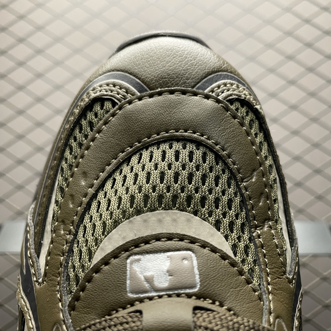 图片[7]-网红爆款 MLB Curve Runner Enamel 低帮休闲凉鞋 原厂防伪吊牌 尺码：36 36.5 37.5 38 38.5 39 40 40.5 41 42 42.5 43 44 44.5 45-选品中心