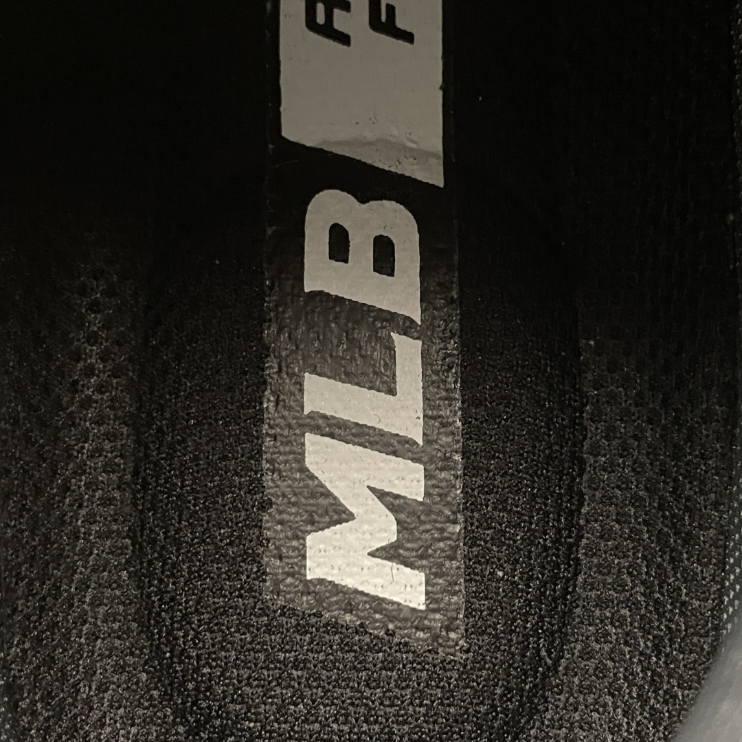 图片[8]-网红爆款 MLB Curve Runner Enamel 低帮休闲凉鞋 原厂防伪吊牌 尺码：36 36.5 37.5 38 38.5 39 40 40.5 41 42 42.5 43 44 44.5 45-选品中心