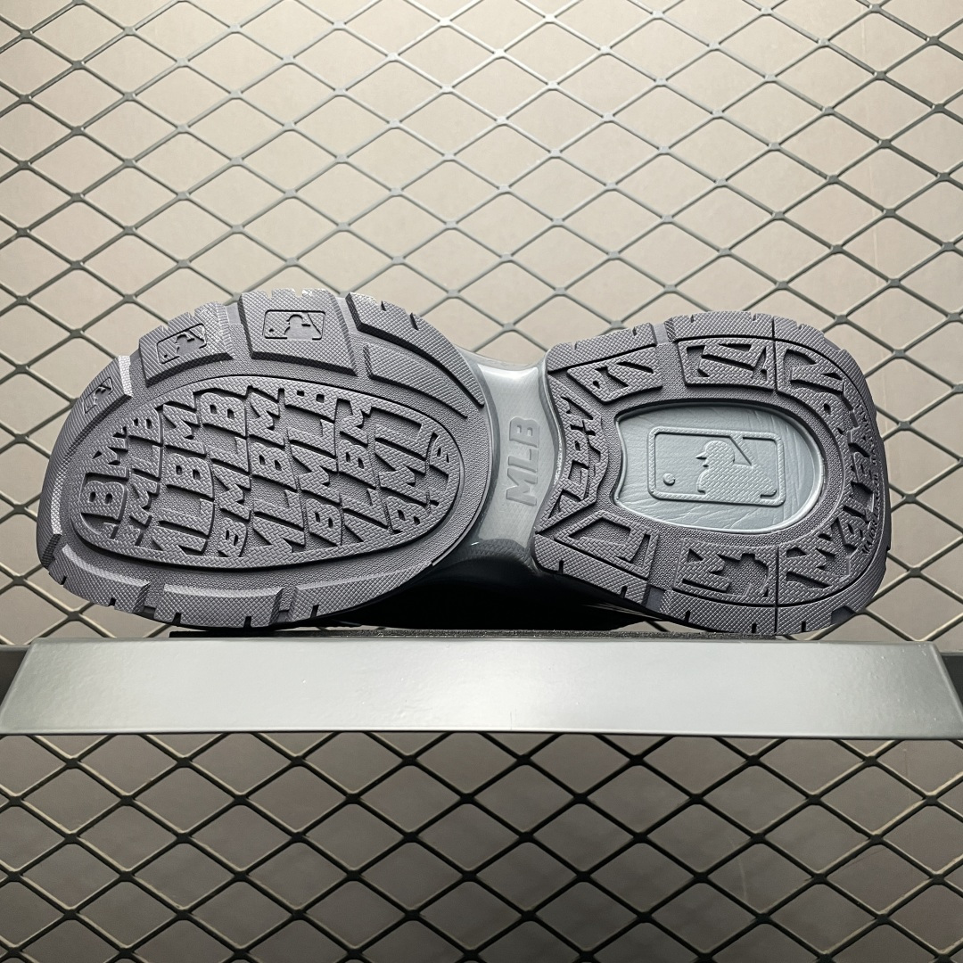 图片[5]-网红爆款 MLB Curve Runner Enamel 低帮休闲凉鞋 原厂防伪吊牌 尺码：36 36.5 37.5 38 38.5 39 40 40.5 41 42 42.5 43 44 44.5 45-选品中心