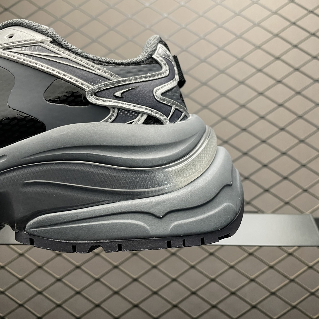 图片[4]-网红爆款 MLB Curve Runner Enamel 低帮休闲凉鞋 原厂防伪吊牌 尺码：36 36.5 37.5 38 38.5 39 40 40.5 41 42 42.5 43 44 44.5 45-选品中心