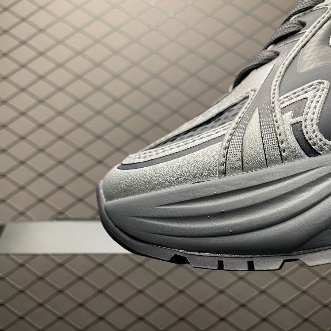 图片[6]-网红爆款 MLB Curve Runner Enamel 低帮休闲凉鞋 原厂防伪吊牌 尺码：36 36.5 37.5 38 38.5 39 40 40.5 41 42 42.5 43 44 44.5 45-选品中心