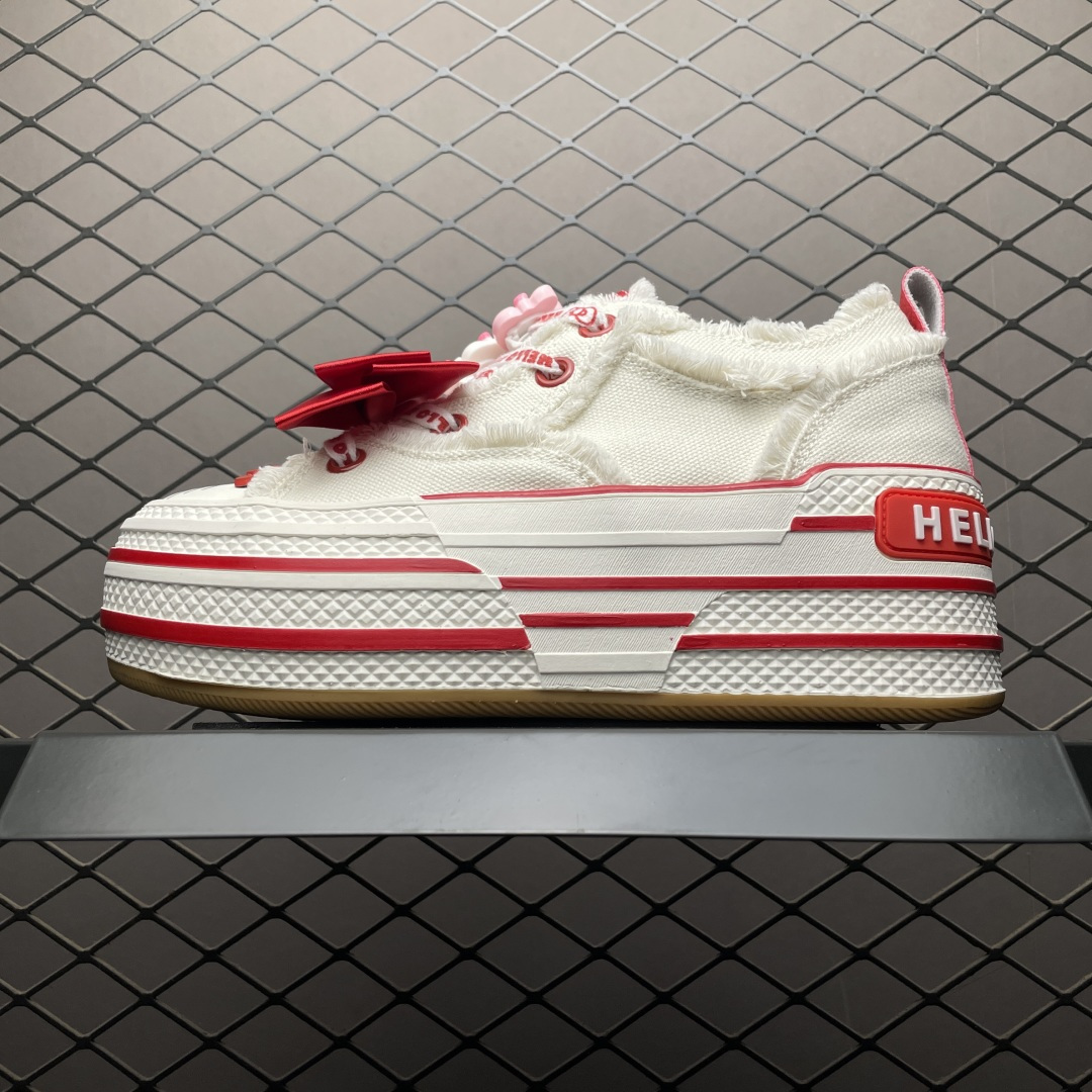 Sanrio 三丽鸥 x OLD ORDER 联名限定 凯蒂粉蓝 6.5CM 厚底增高帆布鞋 马卡龙 鞋身满印的Hello Kitty凯蒂猫图案真的好可爱 粉蓝色系的毛边设计满满小香风氛围感 脚感蛮舒适的不磨脚，搭配清新干净 小个子也能拥有大长腿 出街穿这双回头率拉满了 氛围感就够了 日常穿搭也很出彩啦 尺码：35 36 37 38 39 40-选品中心