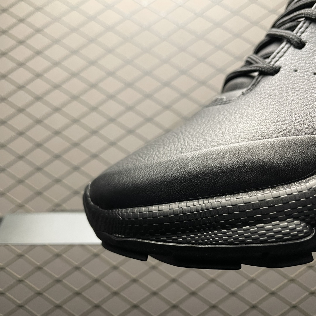 图片[6]-ECCO 爱步 新款皮革跑步鞋健步BIOMC黄景瑜同款 800464 25年全新新款鞋面选用迪尼玛牛皮，抗撕裂性能增强轻盈耐磨，多场景适配 鞋面打孔细节 清爽透气，细节满满 潮流撞色设计 演绎炫彩魅力 结合鞋楦，大底，中底的三维一体科技 性能优越，伴你尽情探索都市 直接注塑科技 一体成型，舒适贴合 提供长效出色的缓震性能 轻质橡胶大底，具有良好的耐磨性和抓地力 助你轻松应对不同户外场景 尺码：39 40 41 42 43 44正常码-选品中心