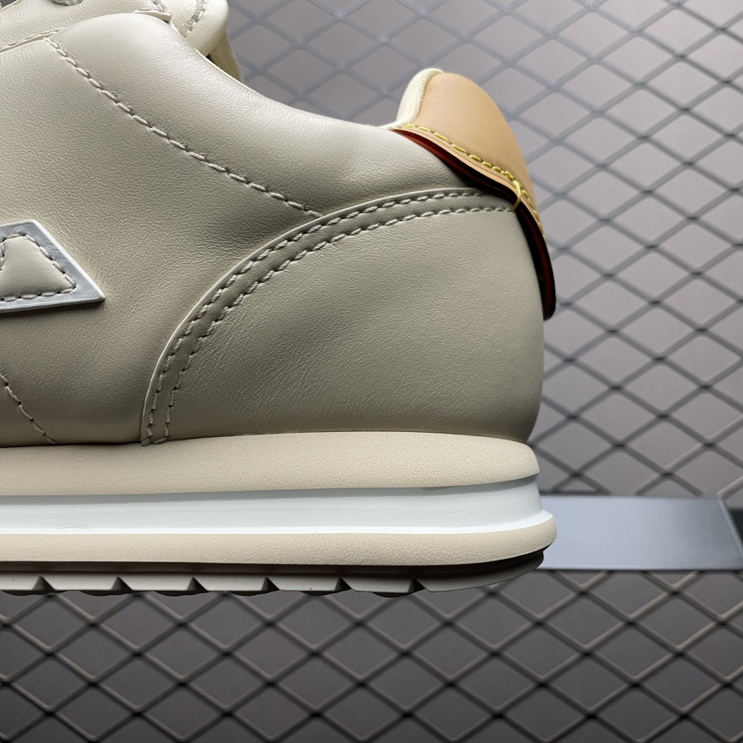 图片[4]-Nigo x Louis Vuitton 路易威登 LV Buttersoft 阿甘鞋 低帮休闲面包鞋 海淘代购同渠道品质 高端零售 外贸充正专供 原版购入开发 全鞋羊皮➕牛皮鞋面 ZP级全套包装 完美楦型 正确卡色 大底TPU 质感媲美原版 细节与原版一致 请注意区分市面通货材 尺码：36 37 38 39 40 41 42 43 44 45 46-选品中心