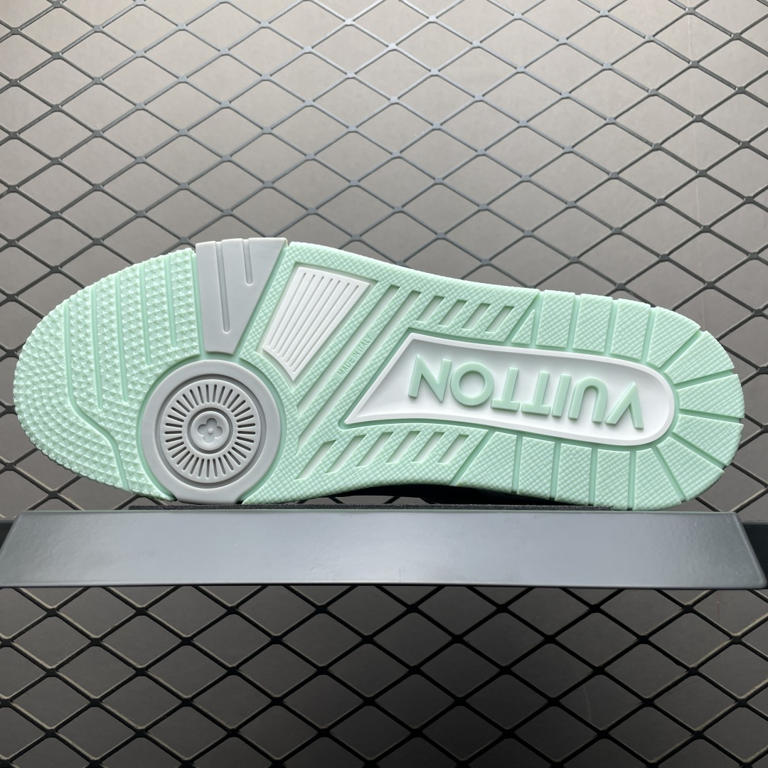 图片[5]-Louis Vuitton 路易威登 LV Trainer 低帮休闲板鞋 海淘代购同渠道品质 高端零售 外贸充正专供 原版购入开发 ZP级全套包装 完美楦型 正确卡色 大底TPU 质感媲美原版 细节与原版一致 请注意区分市面通货材 尺码：38 39 40 41 42 43 44 45 46-选品中心