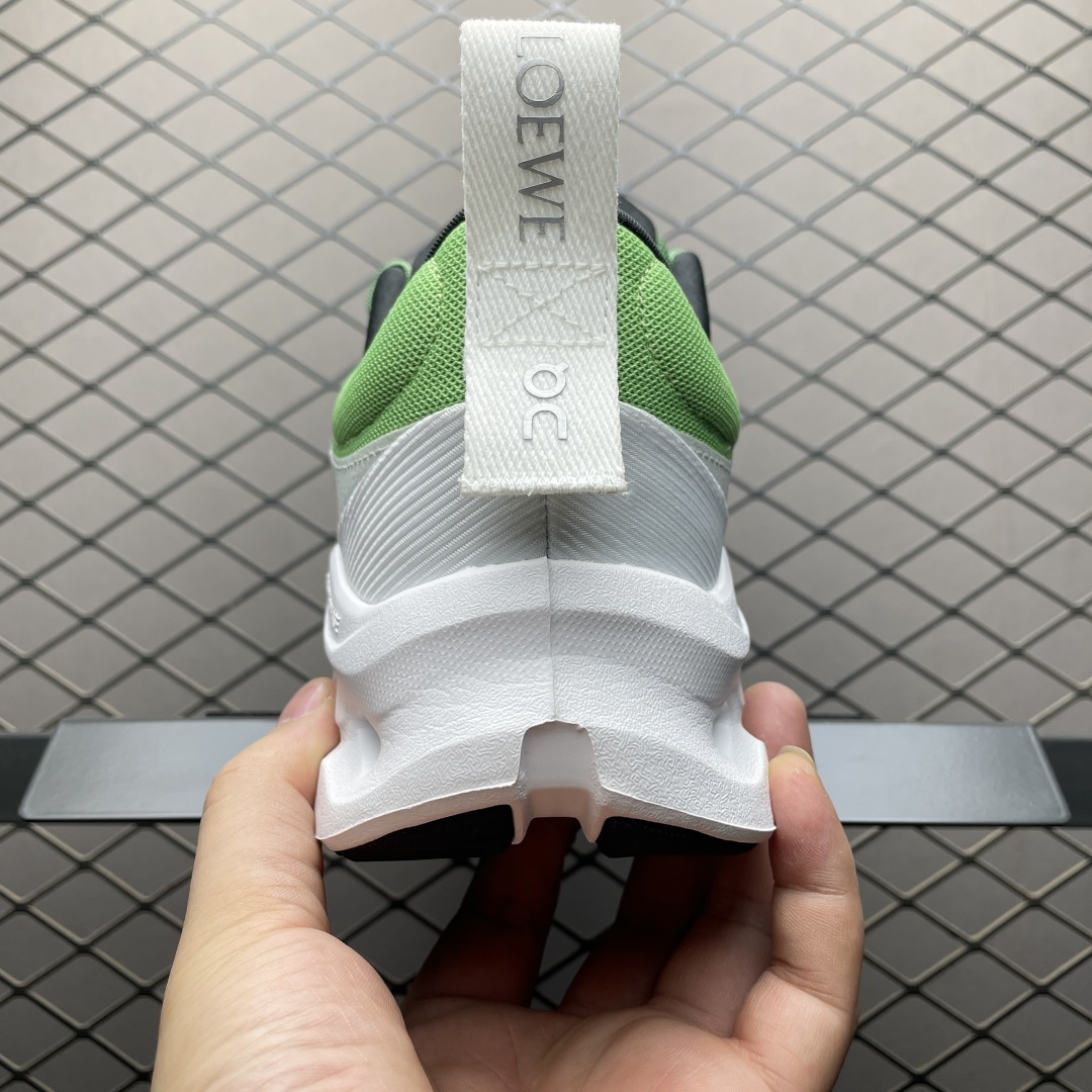 图片[2]-纯原版 Loewe x ON 罗意威昂跑联名 Cloudtilt 2.0 系列 L929282X17-4102 市售最高品质出货 全系列配色均原鞋购入开发打造 全新独立私模 高端零售 外贸平台充正品质 独家定制全套包装 内含防尘袋一个 注意：售后需完整退回 尺码：36 36.5 37 38 38.5 39 40 40.5 41 42 42.5 43 44 44.5 45 46-选品中心