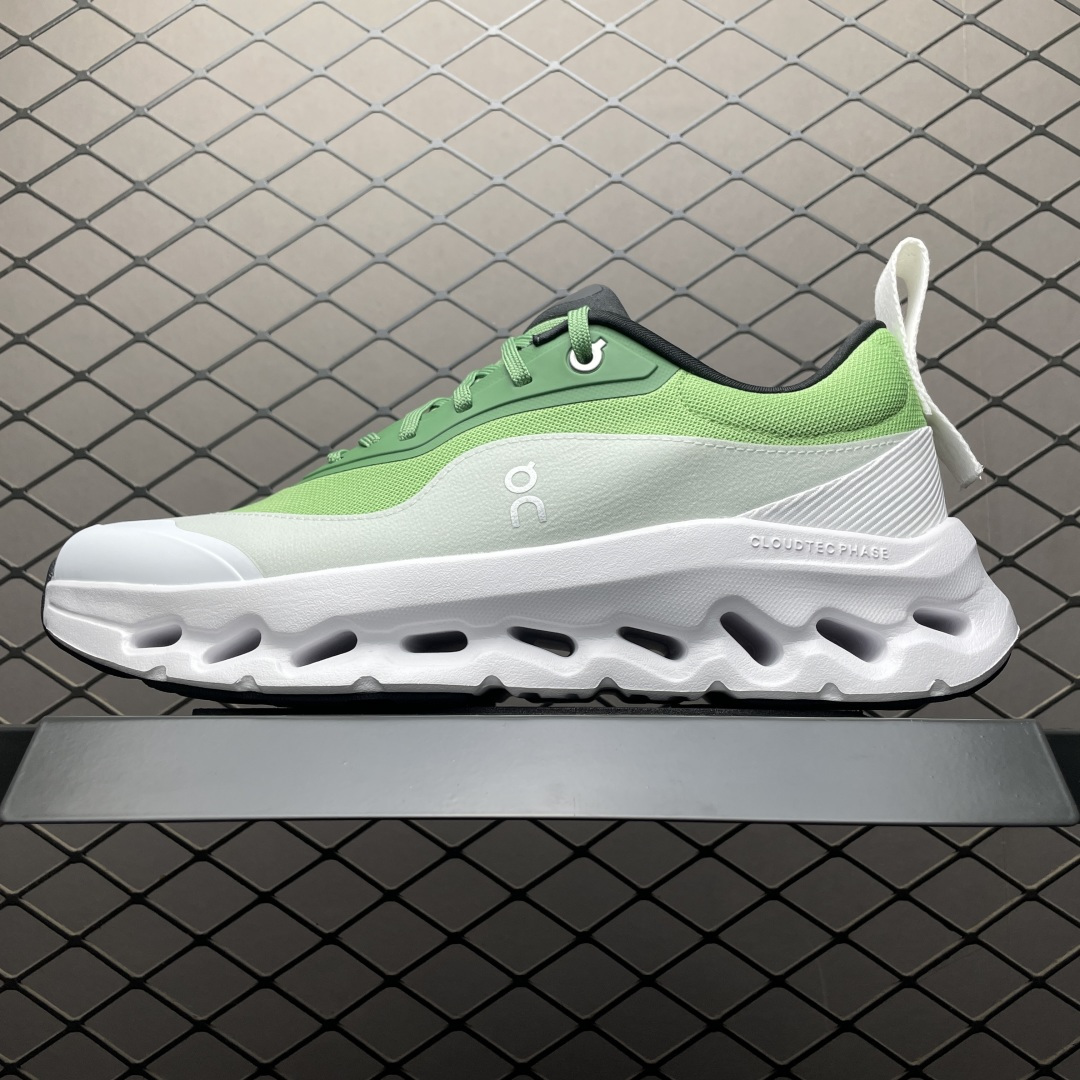 纯原版 Loewe x ON 罗意威昂跑联名 Cloudtilt 2.0 系列 L929282X17-4102 市售最高品质出货 全系列配色均原鞋购入开发打造 全新独立私模 高端零售 外贸平台充正品质 独家定制全套包装 内含防尘袋一个 注意：售后需完整退回 尺码：36 36.5 37 38 38.5 39 40 40.5 41 42 42.5 43 44 44.5 45 46-选品中心