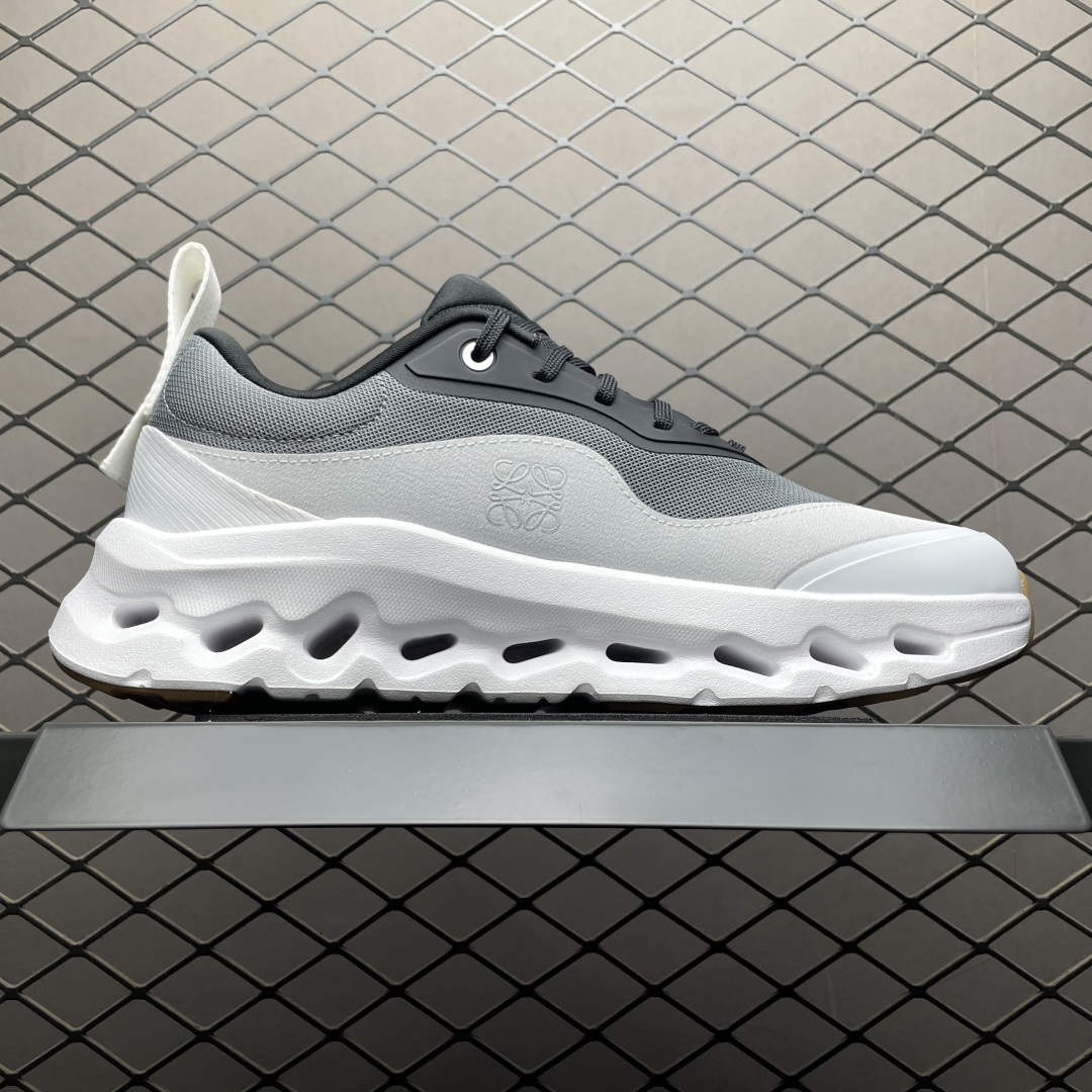 图片[3]-纯原版 Loewe x ON 罗意威昂跑联名 Cloudtilt 2.0 系列 M929282X34-4515 市售最高品质出货 全系列配色均原鞋购入开发打造 全新独立私模 高端零售 外贸平台充正品质 独家定制全套包装 内含防尘袋一个 注意：售后需完整退回 尺码：36 36.5 37 38 38.5 39 40 40.5 41 42 42.5 43 44 44.5 45 46（男鞋先出 女鞋后续）-选品中心