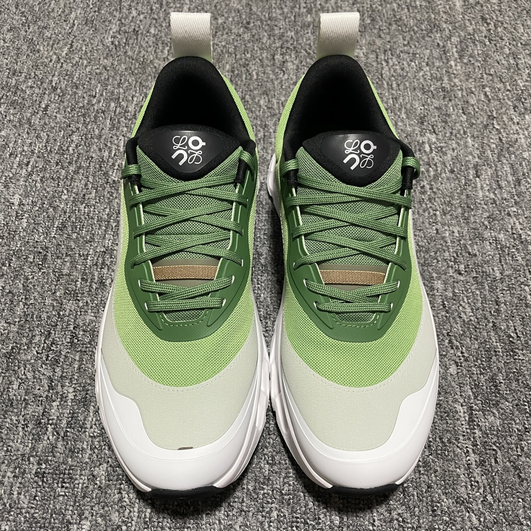 纯原版 Loewe x ON 罗意威昂跑联名 Cloudtilt 2.0 系列 L929282X17-4102 市售最高品质出货 全系列配色均原鞋购入开发打造 全新独立私模 高端零售 外贸平台充正品质 独家定制全套包装 内含防尘袋一个 注意：售后需完整退回 尺码：36 36.5 37 38 38.5 39 40 40.5 41 42 42.5 43 44 44.5 45 46（男鞋先出 女鞋后续）-选品中心