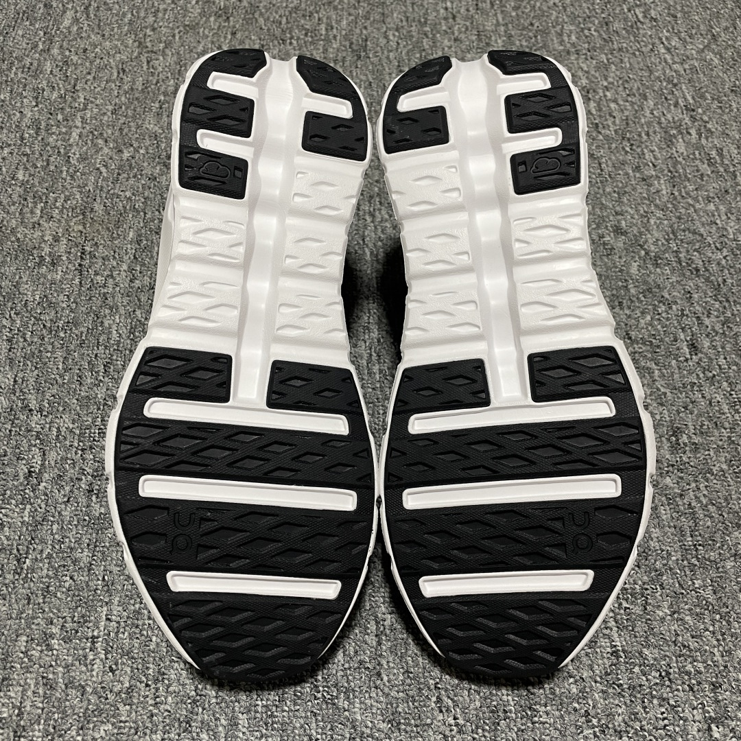 图片[3]-纯原版 Loewe x ON 罗意威昂跑联名 Cloudtilt 2.0 系列 L929282X17-4102 市售最高品质出货 全系列配色均原鞋购入开发打造 全新独立私模 高端零售 外贸平台充正品质 独家定制全套包装 内含防尘袋一个 注意：售后需完整退回 尺码：36 36.5 37 38 38.5 39 40 40.5 41 42 42.5 43 44 44.5 45 46（男鞋先出 女鞋后续）-选品中心