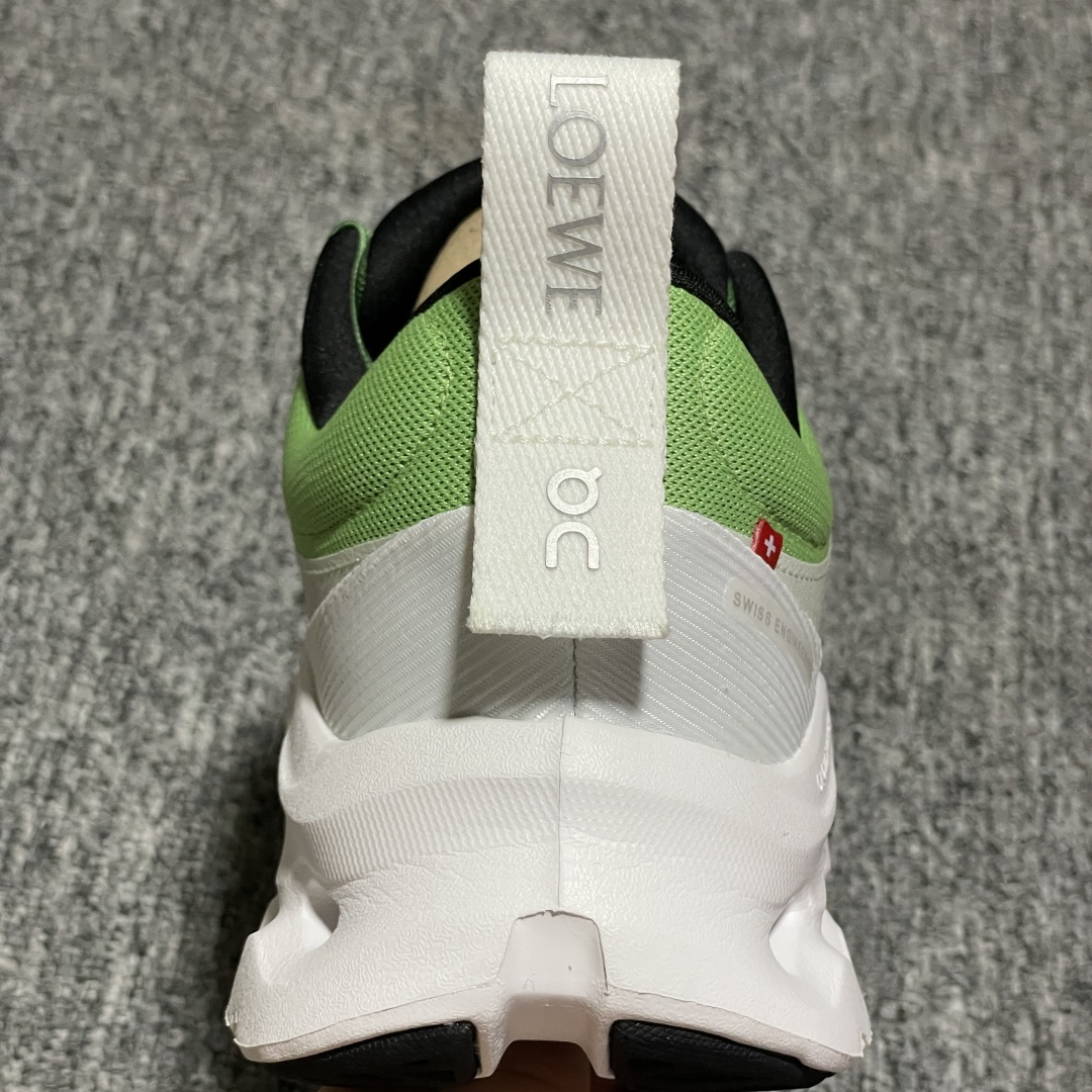 图片[9]-纯原版 Loewe x ON 罗意威昂跑联名 Cloudtilt 2.0 系列 L929282X17-4102 市售最高品质出货 全系列配色均原鞋购入开发打造 全新独立私模 高端零售 外贸平台充正品质 独家定制全套包装 内含防尘袋一个 注意：售后需完整退回 尺码：36 36.5 37 38 38.5 39 40 40.5 41 42 42.5 43 44 44.5 45 46（男鞋先出 女鞋后续）-选品中心